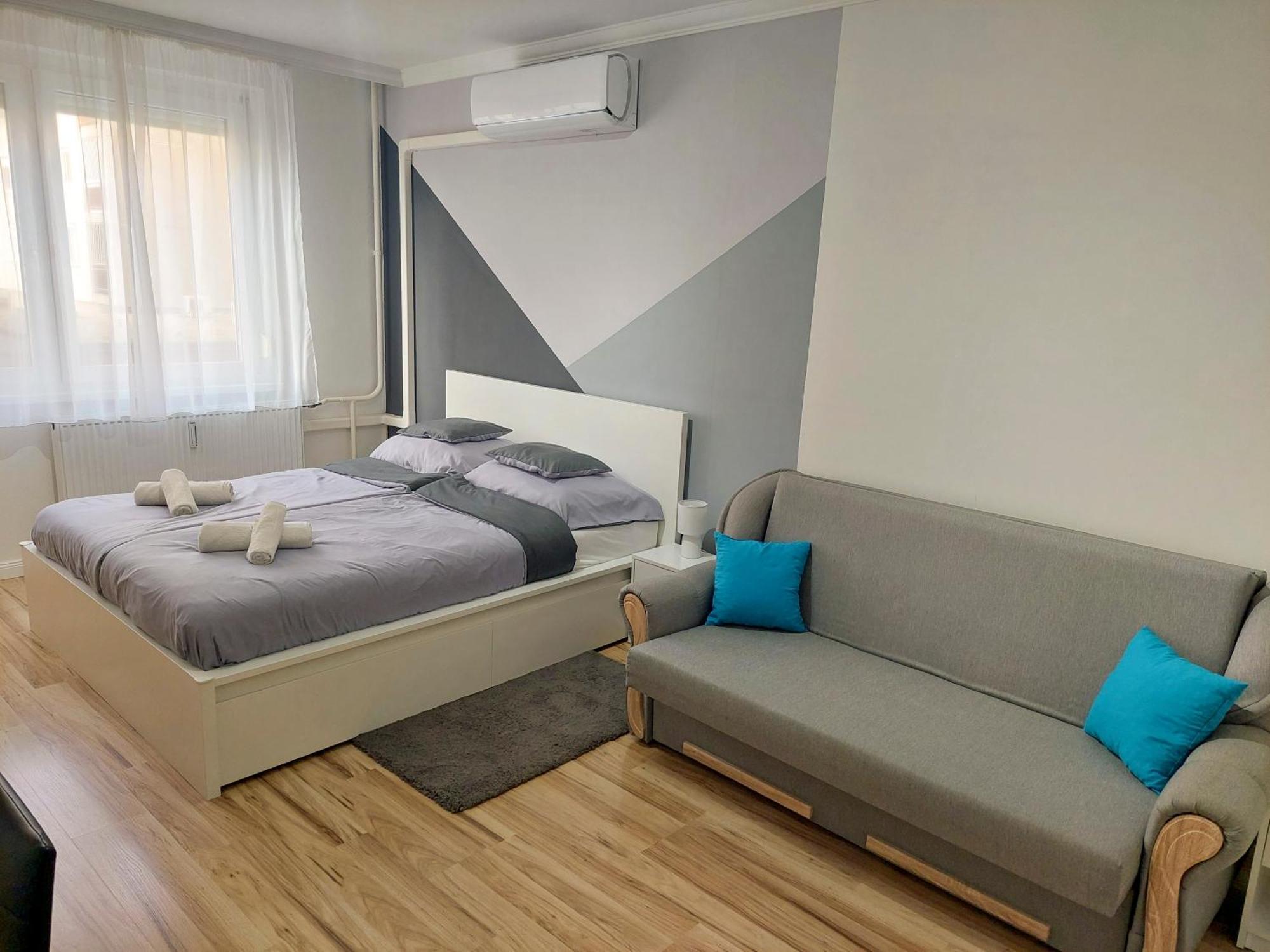 Aweshome City Apartment - 3 Bedrooms And Free Parking Debrecen Ngoại thất bức ảnh